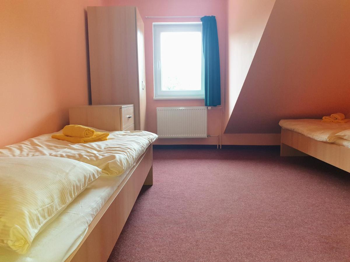 Penzion Lumis Nová Role Exteriör bild